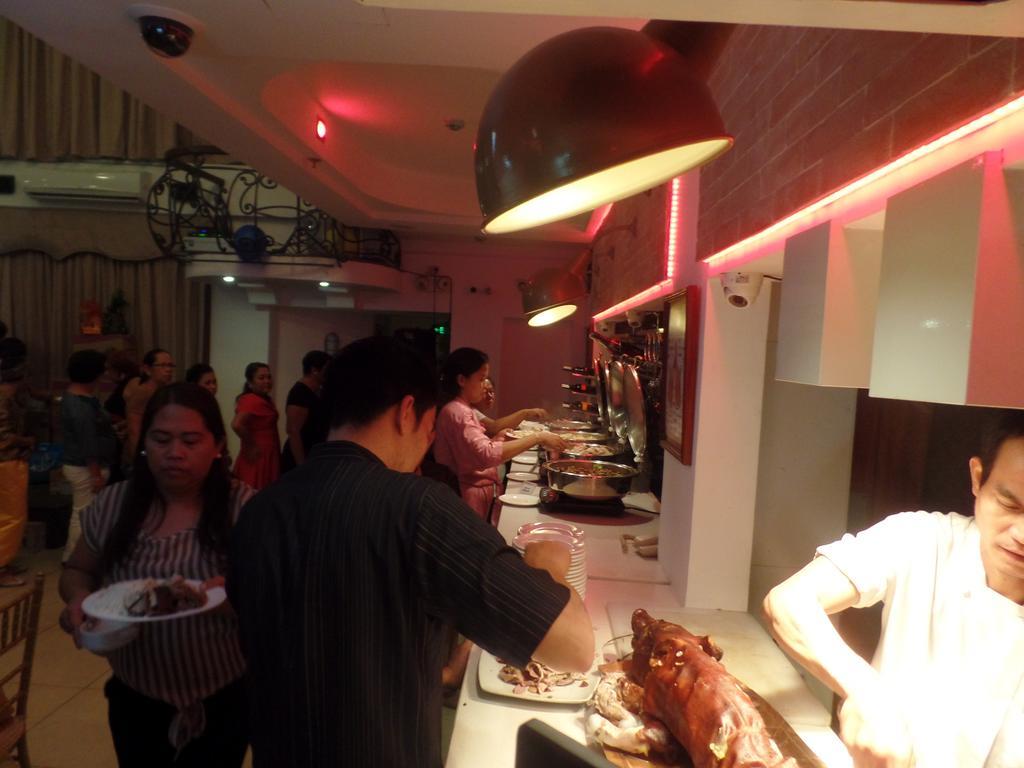 Wellcome Hotel Cebu Bagian luar foto