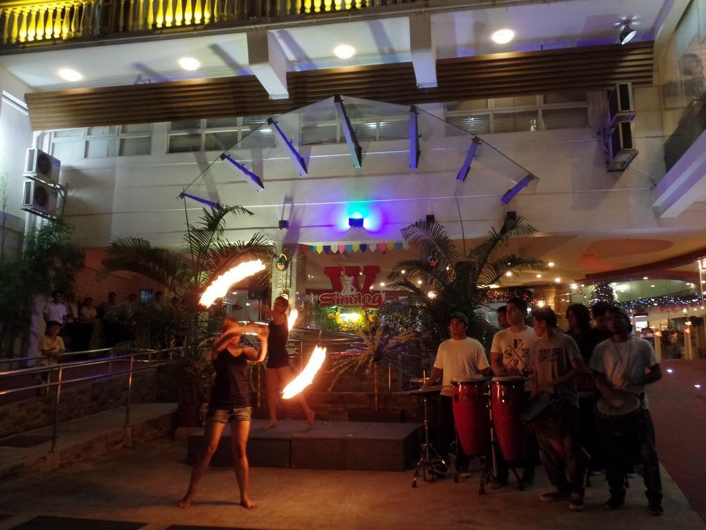 Wellcome Hotel Cebu Bagian luar foto