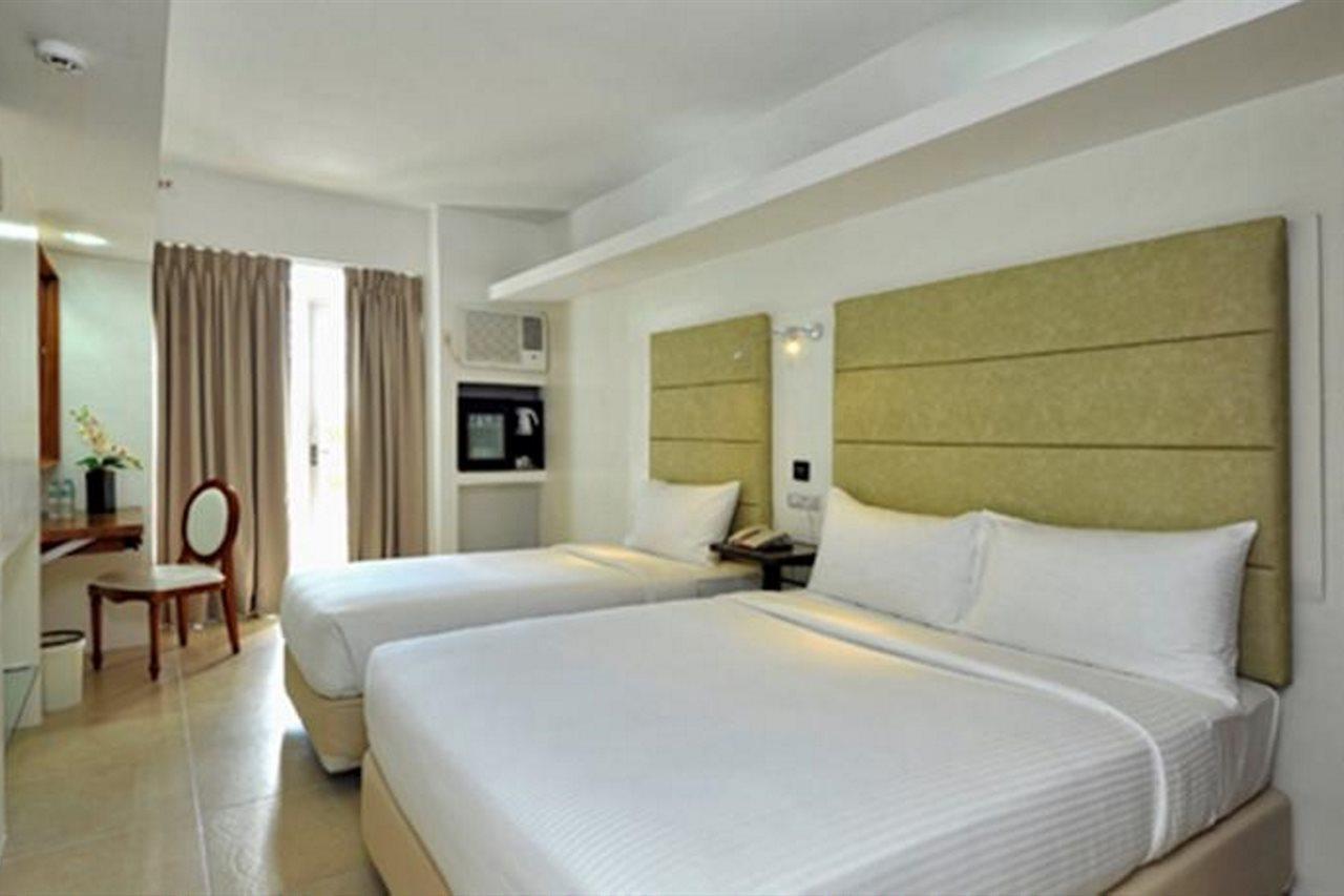 Wellcome Hotel Cebu Bagian luar foto