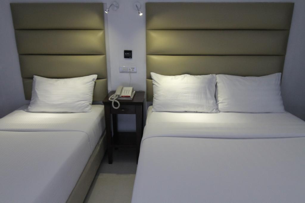 Wellcome Hotel Cebu Bagian luar foto
