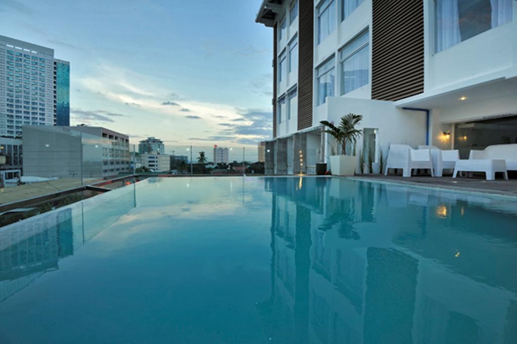 Wellcome Hotel Cebu Bagian luar foto