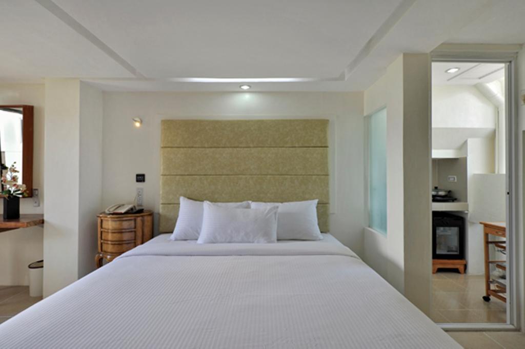 Wellcome Hotel Cebu Bagian luar foto