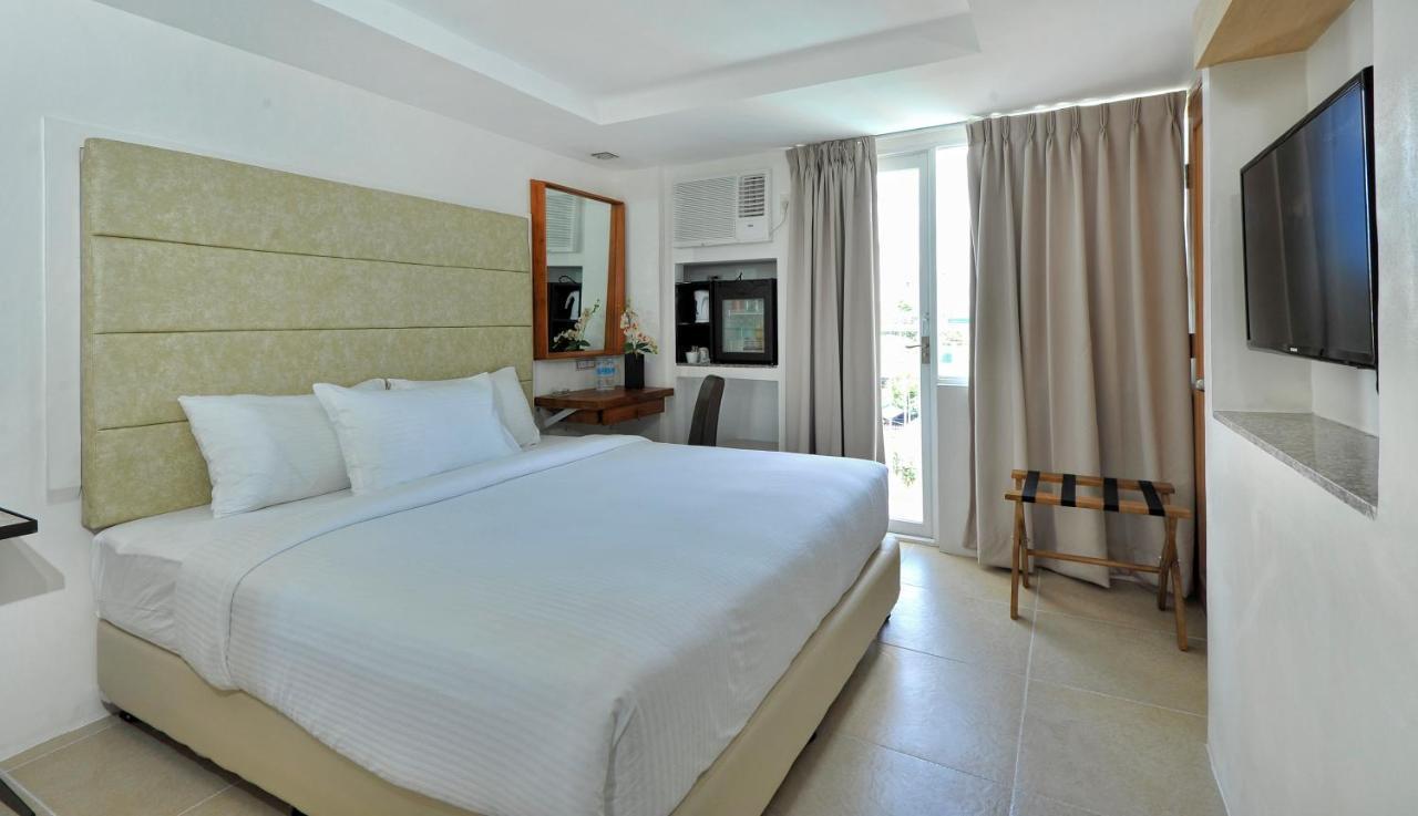 Wellcome Hotel Cebu Bagian luar foto